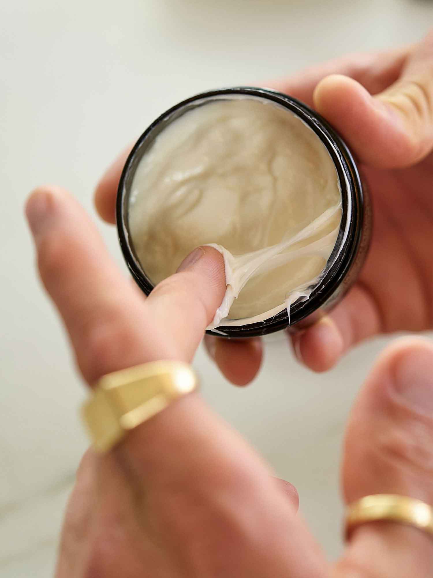 forming-cream-pdp-2023-texture forming-cream-pdp-2023-texture